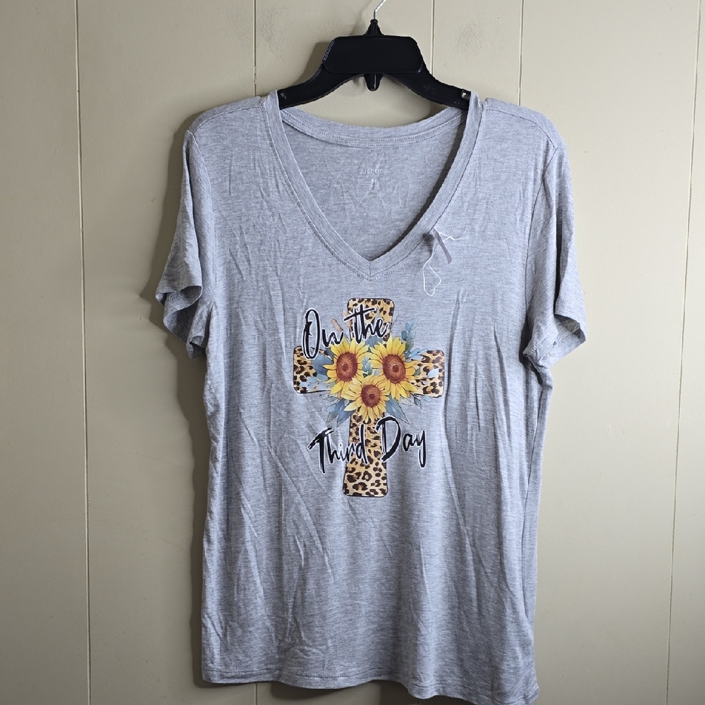 Gray V-Neck T-Shirt with Sunflower Cross Design Medium Just Be